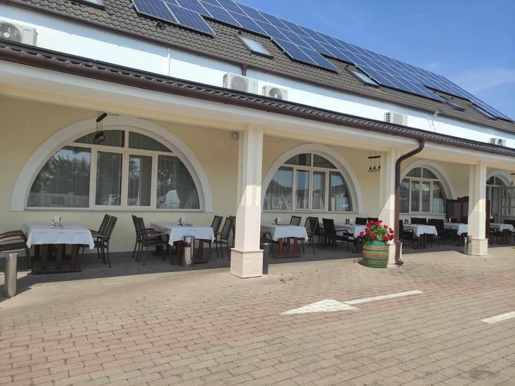 Kemence Csárda és Szálloda Nyíregyháza Exterior foto